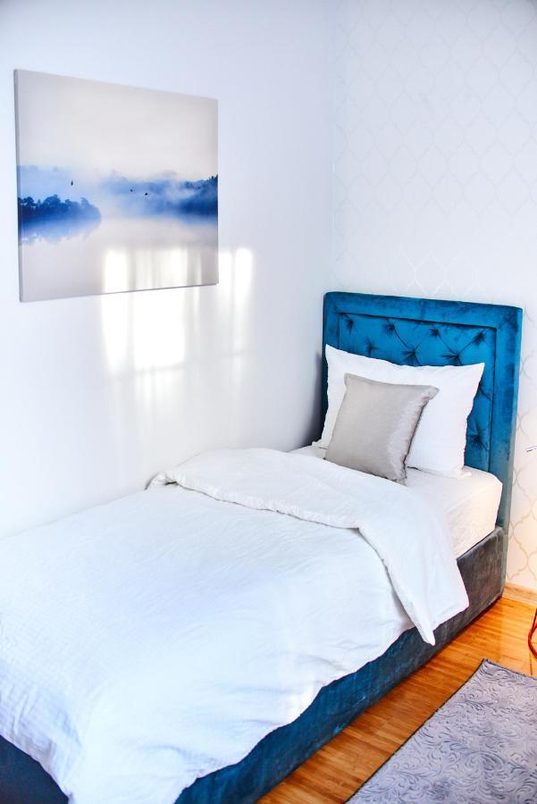 Restoran Orijent 5 * Sombor