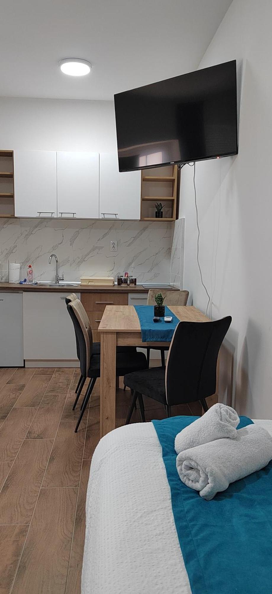 Aparthotel Restoran Orijent 5 *